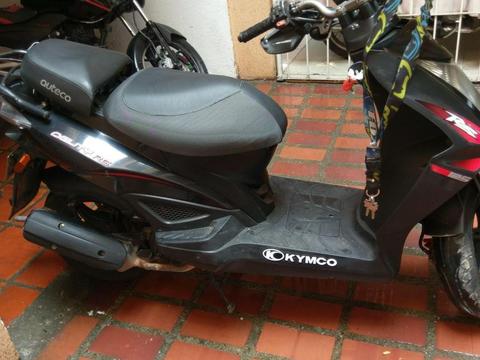 EXCELENTE SCOOTER AGILITY RS NAKET 125
