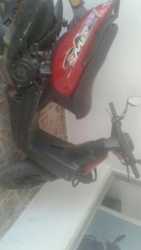 SE VENDE MOTO BIWIS VENEZOLANA