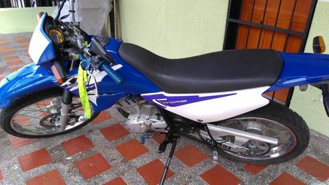 VENDO MOTO YAMAHA 125 XTZ EN MUY BUEN ESTADO CON PAPELES AL DIA