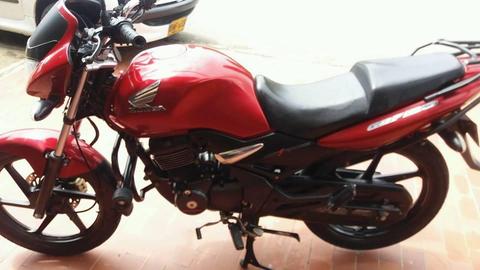 vendo moto CBF 150