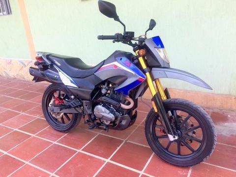 Vendo Moto Tx 200 2013