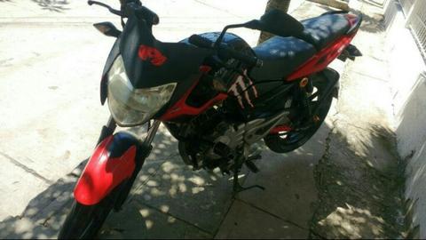 Vendo Pulsar 135
