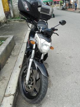 Moto Fz 16