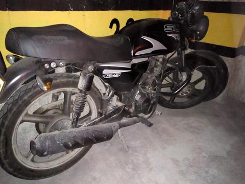 Se Vende Moto Akt Sl