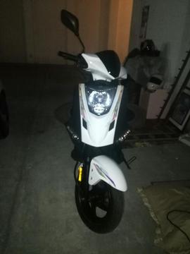 Vendo Moto Twist