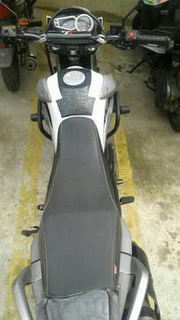 Vendo Moto Akt 150 2016