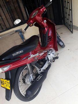 Se vende moto best 125