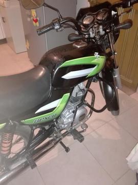 Se Vende Moto en Buen Estado