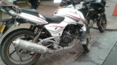 Pulsar 220 S