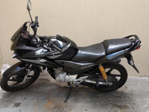 Vendo moto honda en muy buen estado