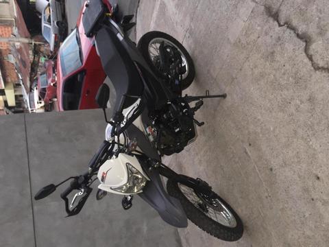 Akt Ttr 180 Blanca