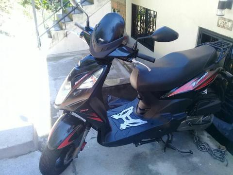 Vendo Moto Akt Dinamic 2013