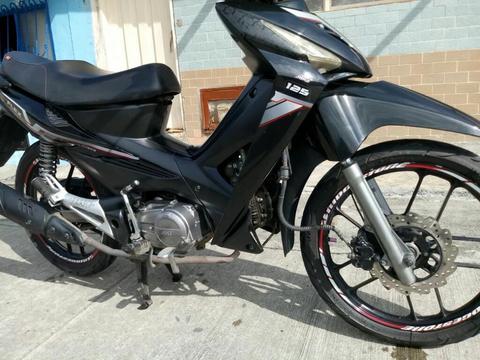 Hermosa Akt Flex Modelo 2015 en Quimbay