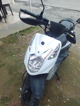 Vendo moto dinamy 2015