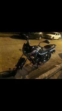 Vendo Moto Economica 100