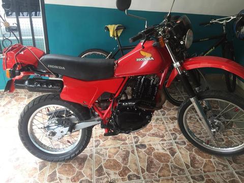 VENDO/PERMUTO HERMOSA HONDA XL500R MODELO 82 ORIGINAL