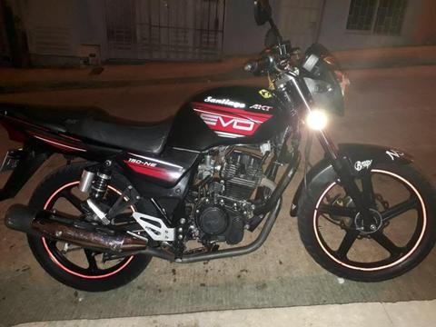 Moto AKT EVO MODELO 2012