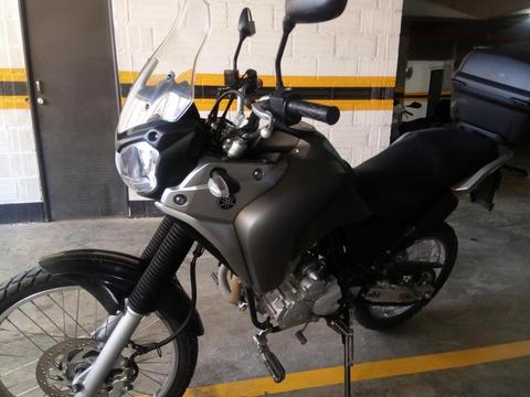 vendo moto Yamaha tenere 250