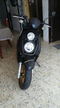 VENDO BWS NEGRA MOD. 2014