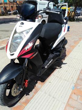 Vendo Kimco Rs Naked Modelo 2012