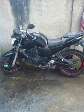 Vendo Fz16 Modelo 2012