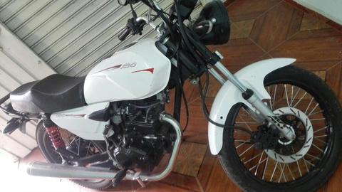 Vendo Moto Casi Nueva