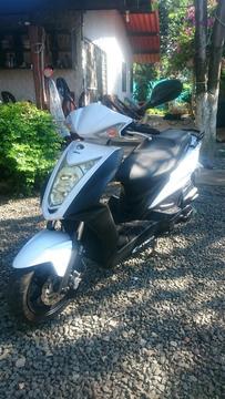 Vendo Moto Kimco125 Modelo 2015 Muy Buen