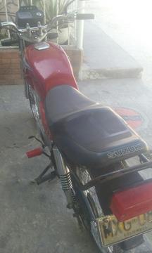 Moto Suzuki Ax2