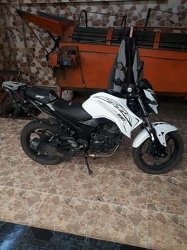 Vendo Moto Akt 180 .2016