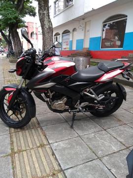 Pulsar 200 Ns vendo o cambio