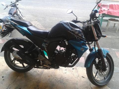 Moto Fz 2016