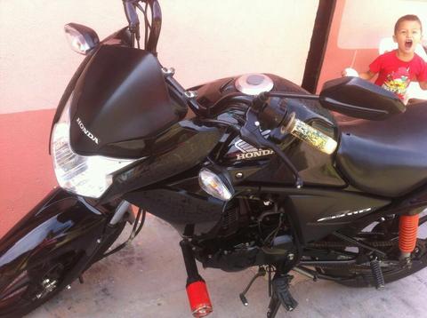 Se Vende Moto 2015 Cb110