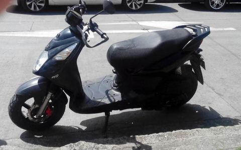 Vendo Moto Akt 2015 Excelente Estado