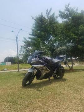 Yamaha R15 2015