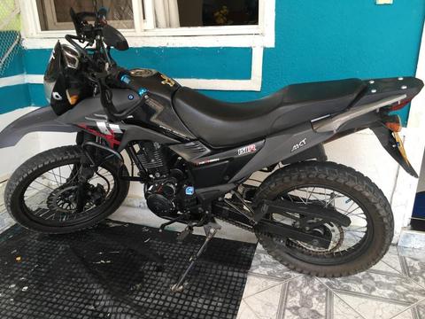 Moto TT 150