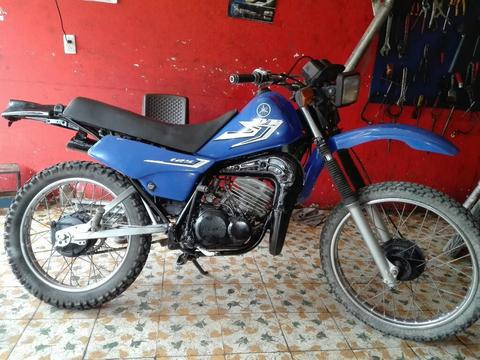 Vendo Moto Dt 175