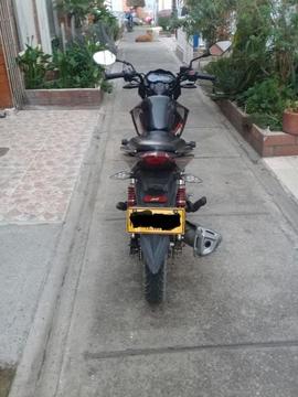 VENDO HERMOSA AKT EVO 150