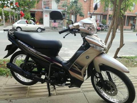 Moto Crypton 2015