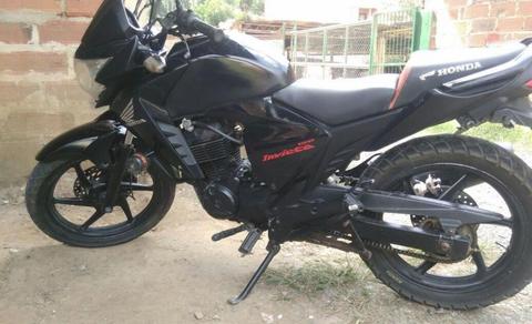 Vencambio Honda Invicta 150