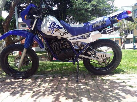 VENDO MOTO YAMAHA 125 PERFECTO ESTADO