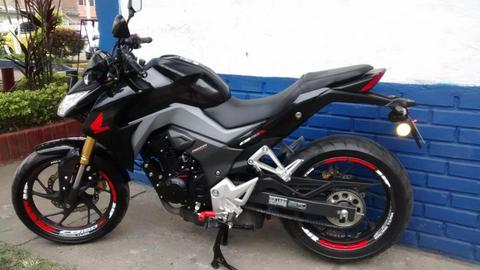 SE VENDE O PERMUTA HONDA CB 190R MODELO 2017