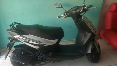 Moto Akt Dinami Modelo 2014