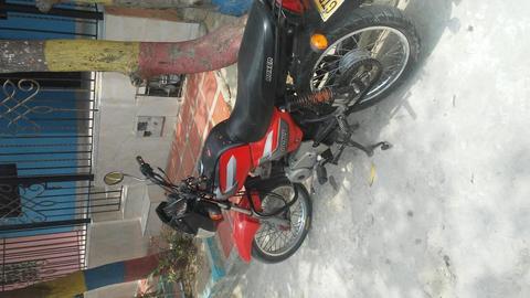 Se vende boxer ct 100 papeles al dia modelo 2014 le sirve todo