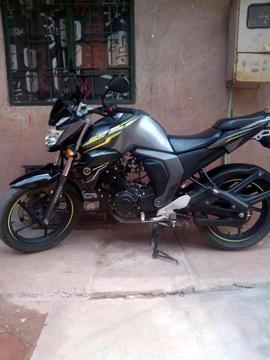 vendo linda fz 2018 poco uso todo al dia