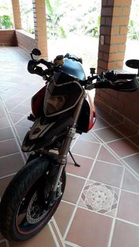 excelente DUCATI hypermotard modelo 2007