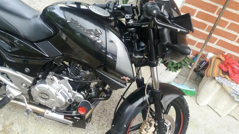 Pulsar 220 S Especial Edition