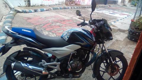 se vende moto discover 125 ST