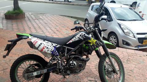 Bella Klx 2011 Seguro por Un Año Colombiana