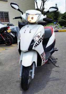 Moto Suzuki Lets automática