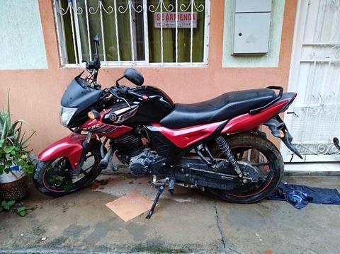 se vende moto Yamaha szr